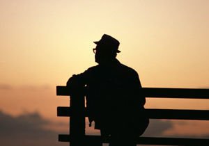 老年白癜风患者应注意什么