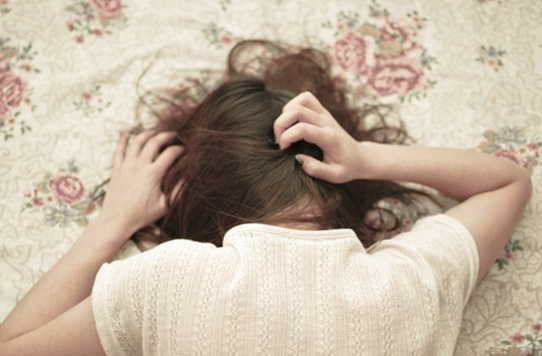 为什么越来越多的女性患面部白癜风?